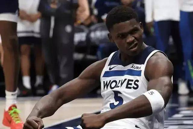 收官日汇总：湖人力克鹈鹕 太阳擒森林狼锁第6