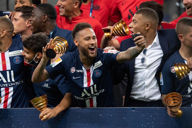 骑士擒黄蜂豪取开季15连胜 火箭大胜公牛5连胜